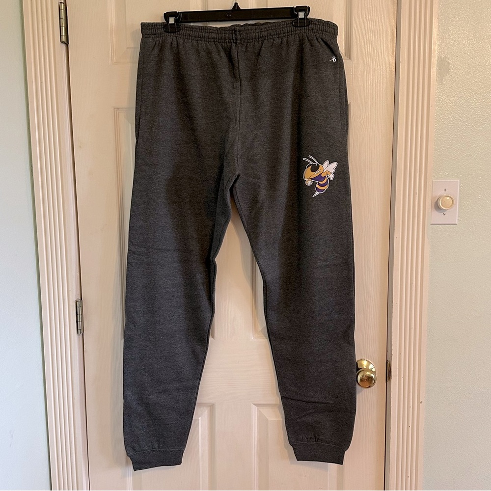 NWOT grey logo sweatpants